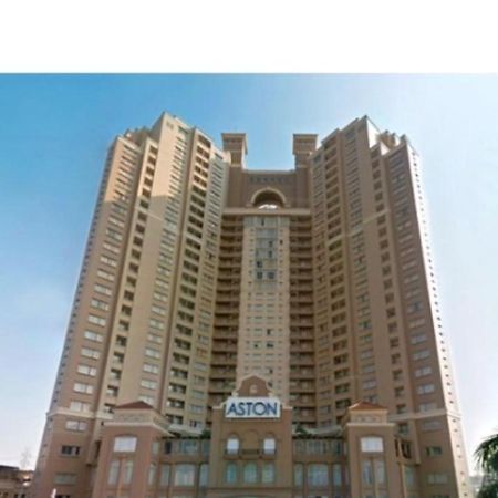 Ex Hotel Aston Marina Ancol Jakarta Bagian luar foto